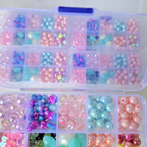 Colorful Beads Kit - Picture 3 of 3